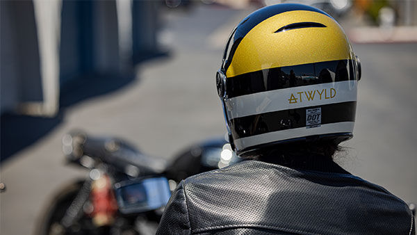 The Orion Bullitt features a retro, yet modern graphic that feels fast.