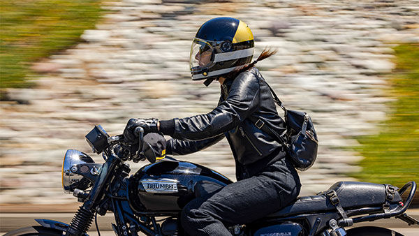 Atwyld: The word that represents the single moment that exists between fear and thrill.